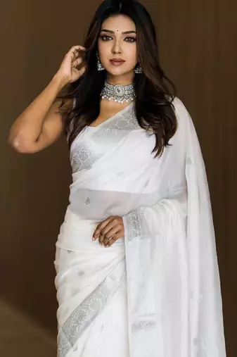 White cotton spun saree with unstitched blousea piece