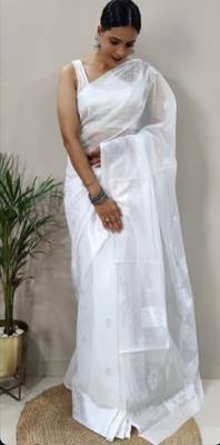 White cotton spun saree with unstitched blousea piece 3