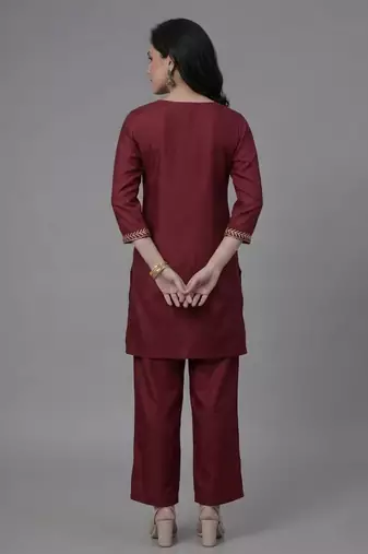 Maroon embroidered rayon kurta set