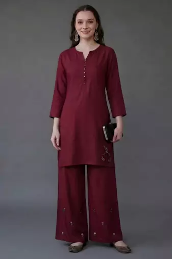 Maroon embroidered rayon kurta set