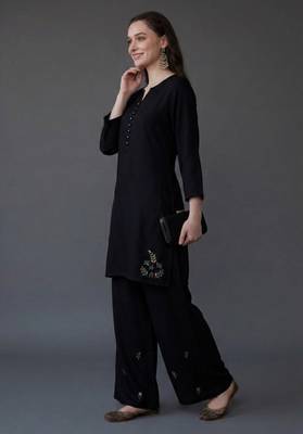 Black embroidered rayon kurta set 2
