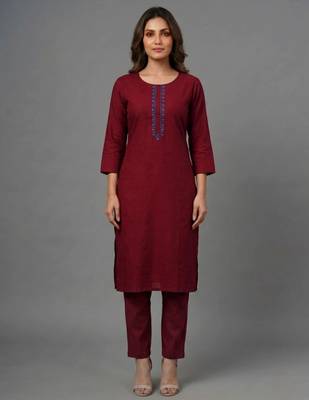 Maroon embroidered rayon kurta set 3