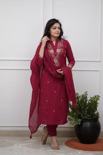 Designer maroon rayon slub embroidered kurta set with nazmin dupatta