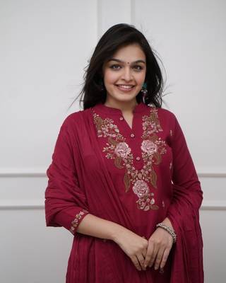maroon rayon slub embroidered kurta set with dupatta 3