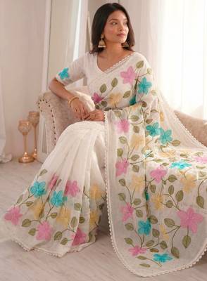  viscose crunchy silk blend saree with floral embroidery fancy lace border & swarovski diamond work 3