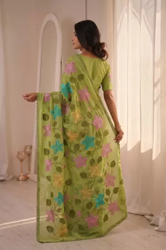  viscose crunchy silk blend saree with floral embroidery fancy lace border & swarovski diamond work