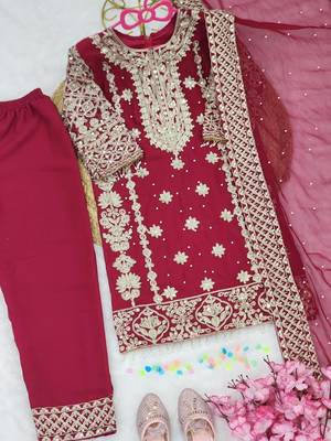  kids  rich heavy embroidery with sequence work kurta set 4