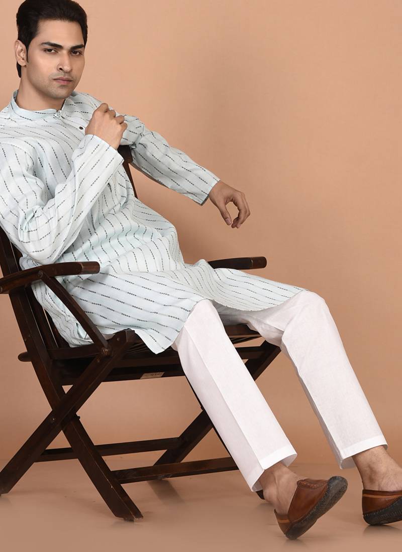 Men's woven design mandarin collar cotton straight kurta