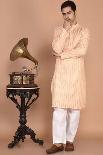 Men's woven design mandarin collar cotton straight kurta