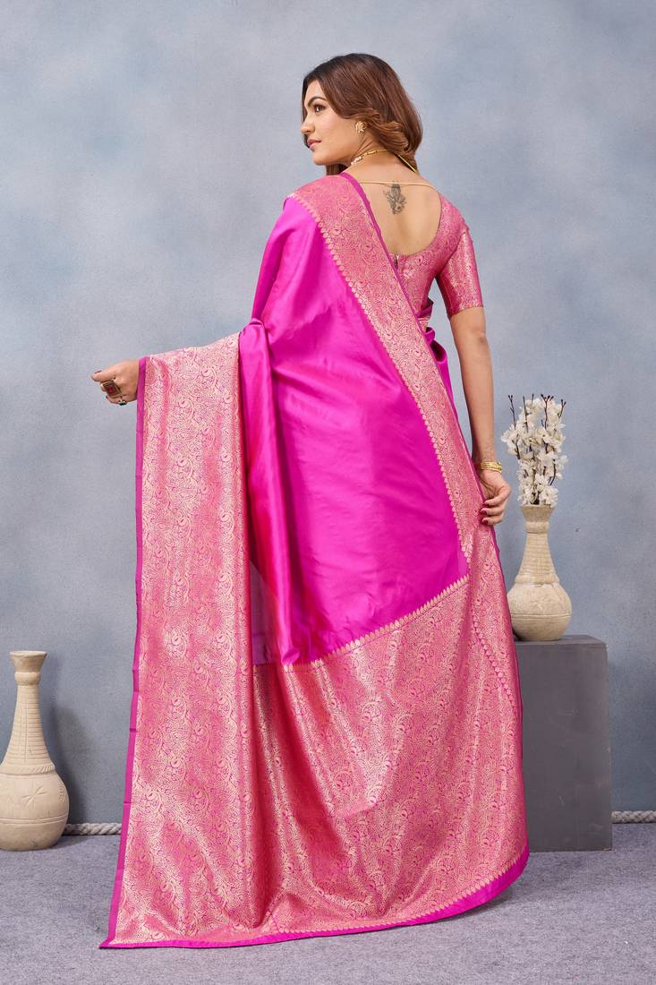 Pink silk blend banarasi saree with unstitched blouse piece