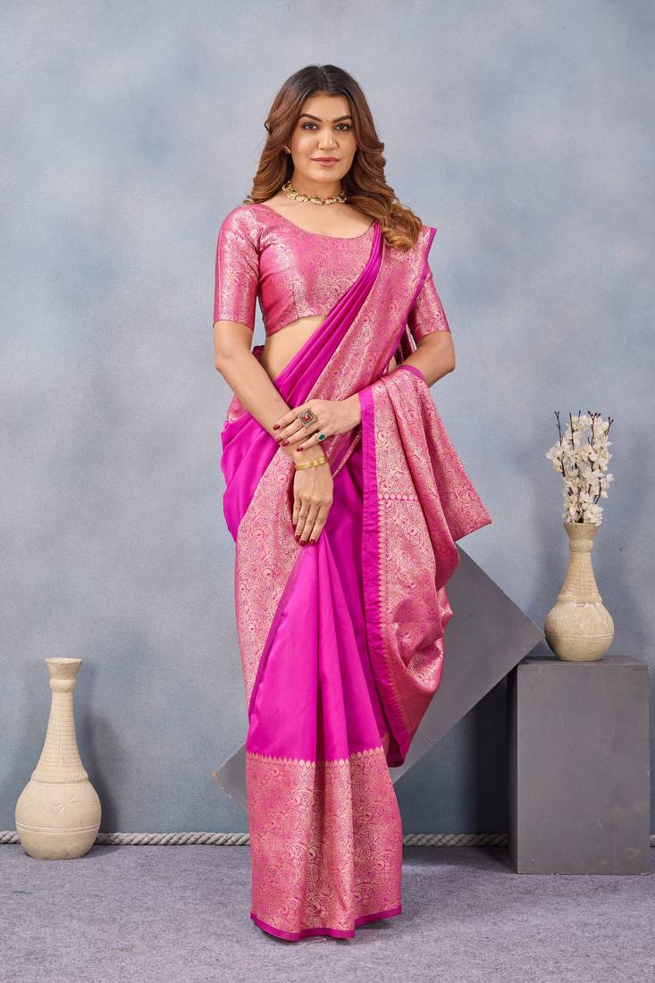 Pink silk blend banarasi saree with unstitched blouse piece