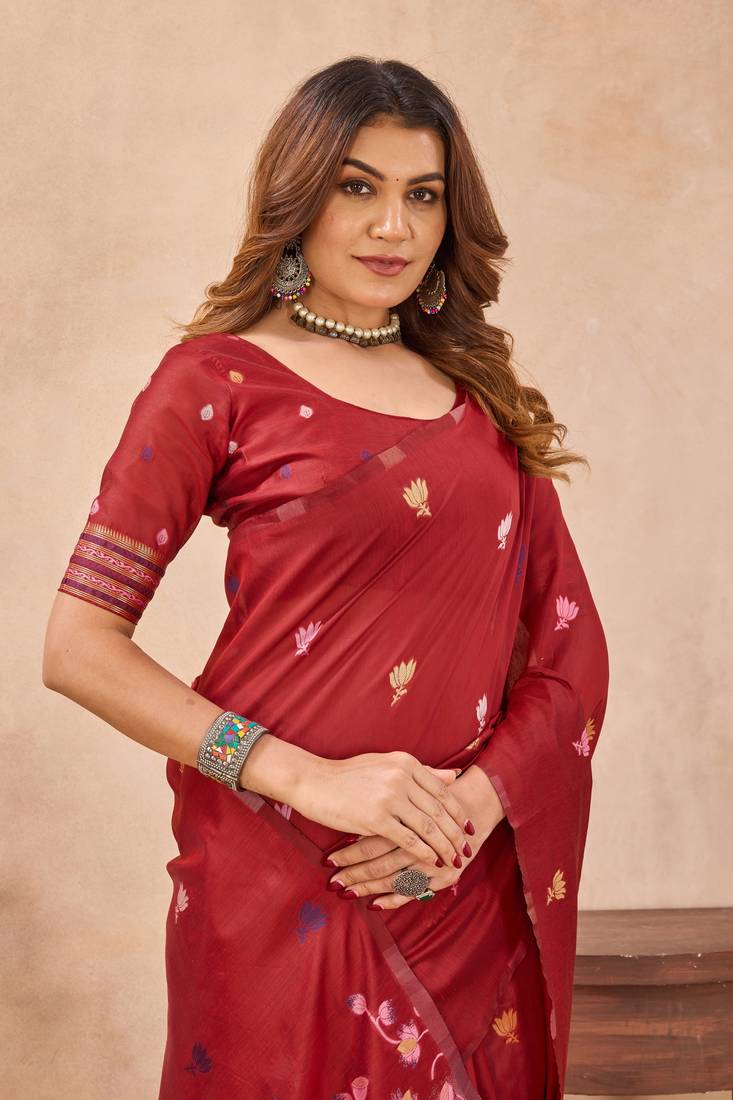 Red linen designer party wear festive saree with unstitched blouse piece
