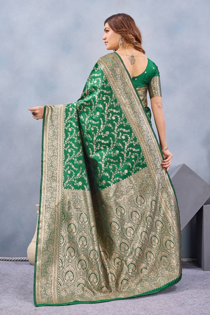 Green silk blend banarasi saree with unstitched blouse piece