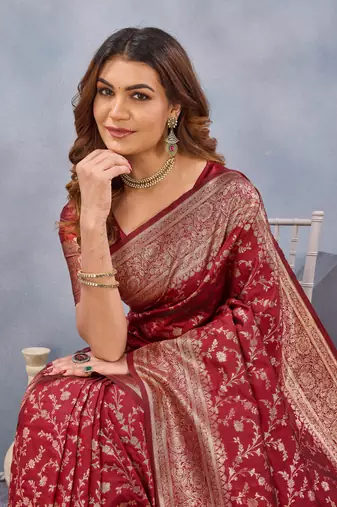 Red silk blend banarasi saree with unstitched blouse piece