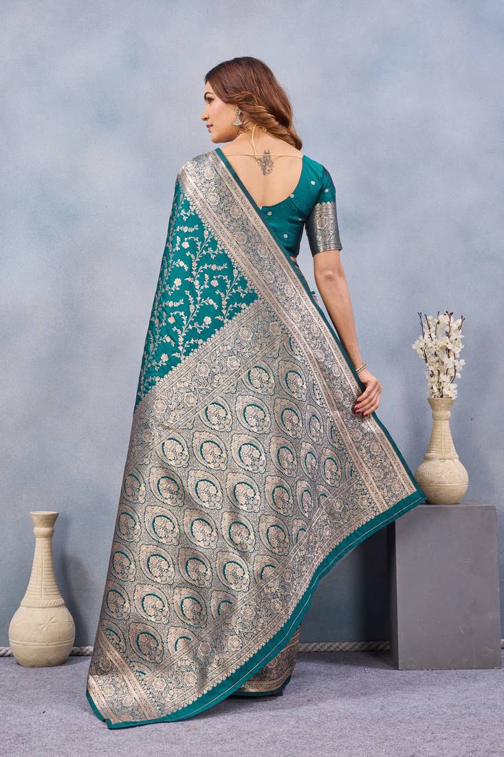 Turuoise silk blend banarasi saree with unstitched blouse piece
