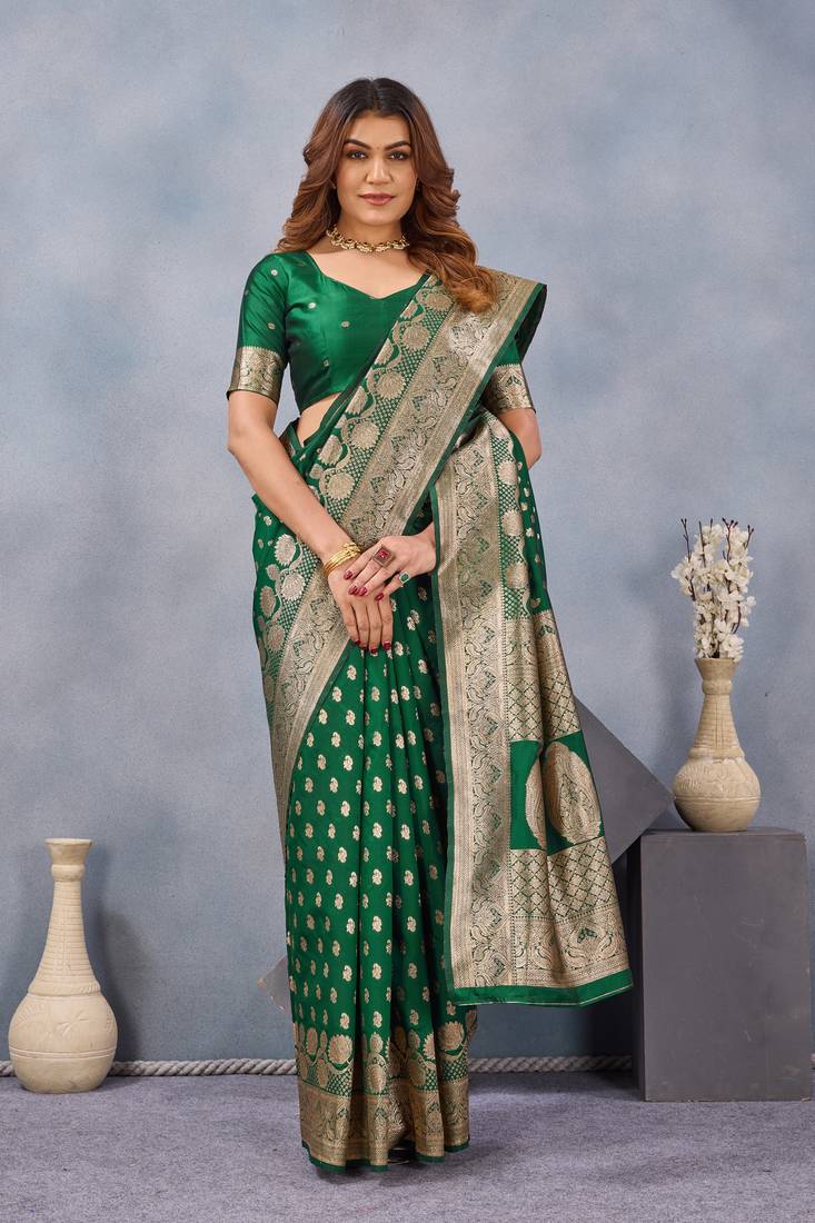 Green silk blend banarasi saree with unstitched blouse piece