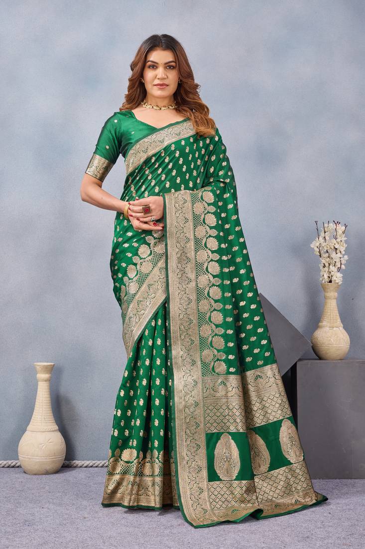Green silk blend banarasi saree with unstitched blouse piece