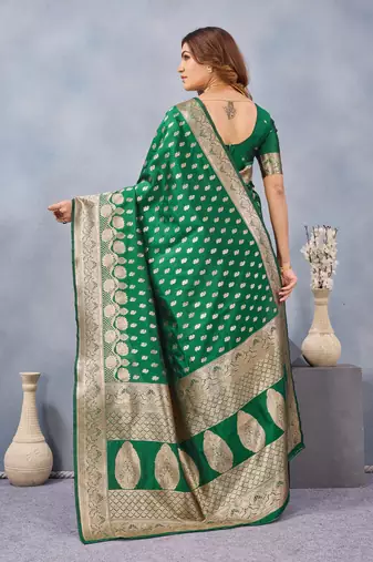 Green silk blend banarasi saree with unstitched blouse piece