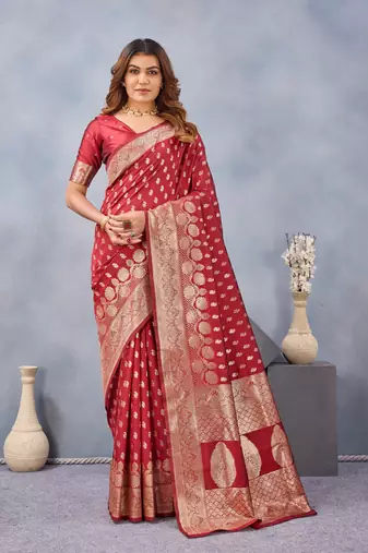 Red silk blend banarasi saree with unstitched blouse piece