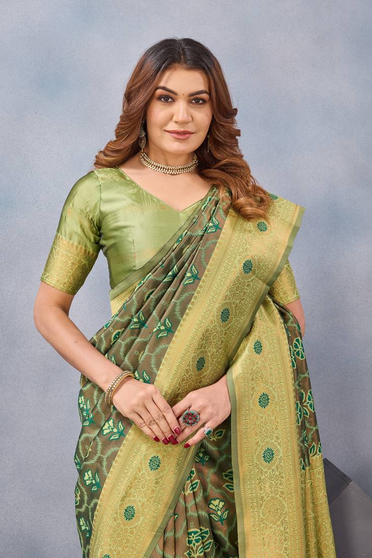 Light green soft silk blend banarasi jacuard work designer party wear saree with unstitched blouse piece