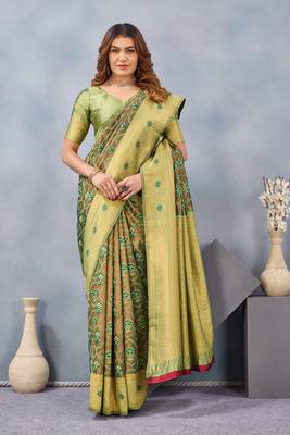 Light green silk blend banarasi saree with unstitched blouse piece 2