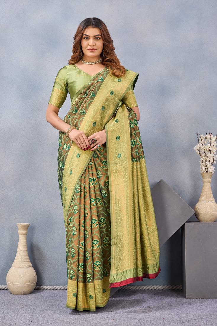 Light green silk blend banarasi saree with unstitched blouse piece
