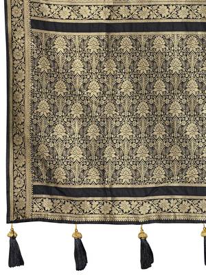 black saree with heavy jacquard work saree with blouse piece 5