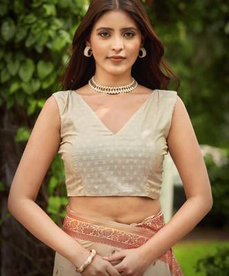 creamy beige saree with heavy jacquard work saree with blouse piece 4