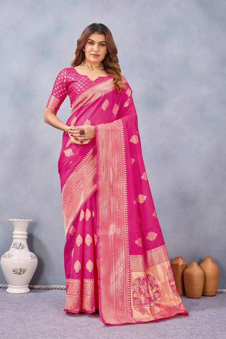 Pink silk blend banarasi saree with unstitched blouse piece