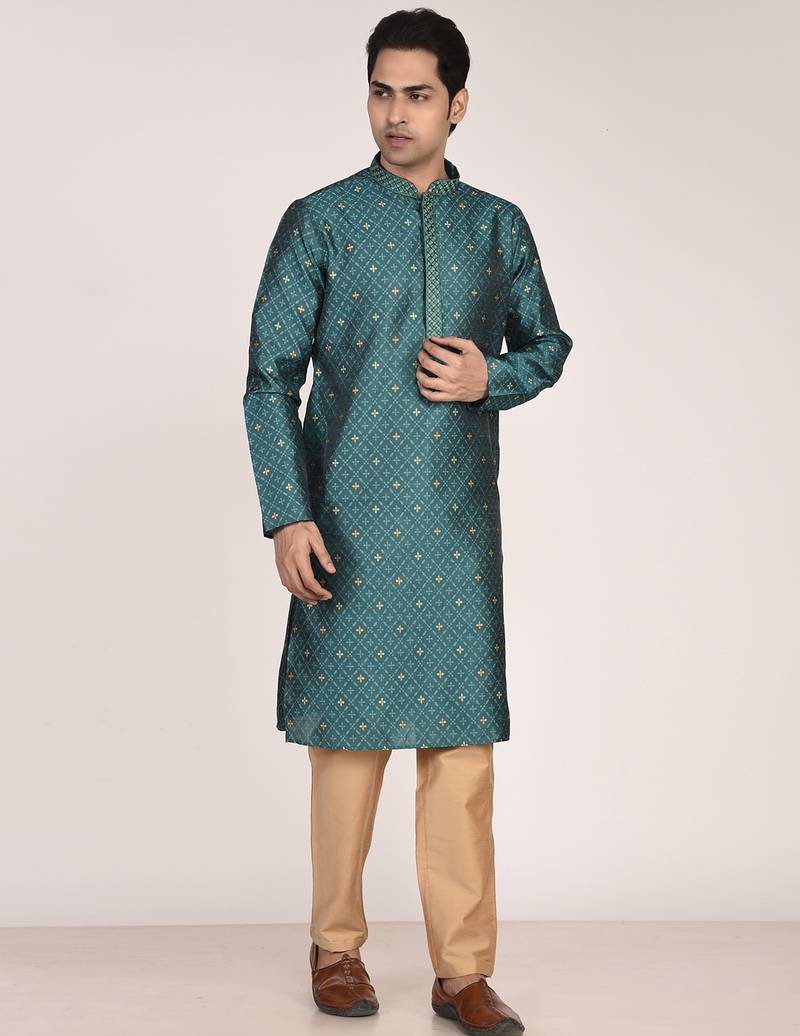 Men’s premium jacquard kurta with thread work