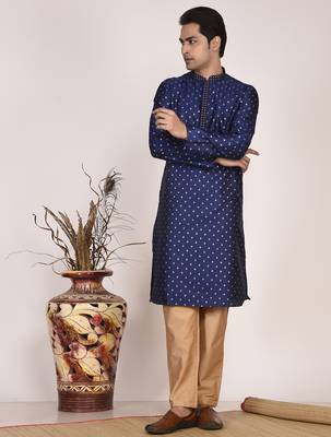 Men   s premium jacquard kurta with thread work 5