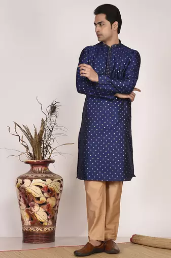 Men   s premium jacquard kurta with thread work