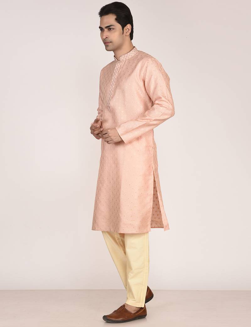 Men’s premium jacquard kurta with thread work