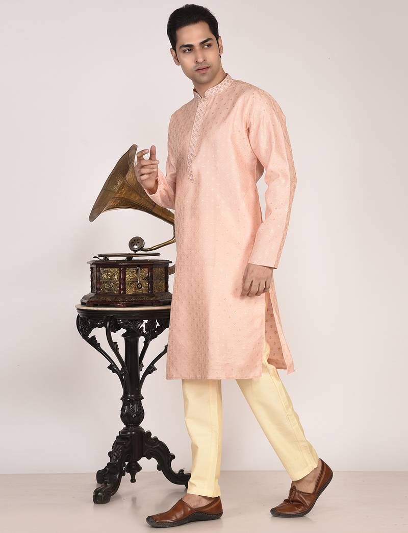 Men’s premium jacquard kurta with thread work