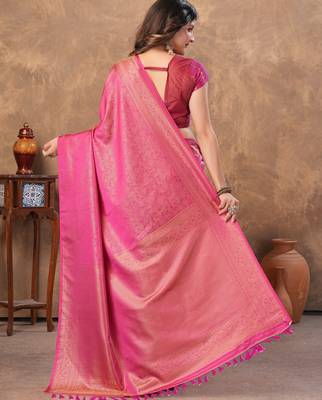 pink silk blend floral woven zari design saree with blouse piece 5