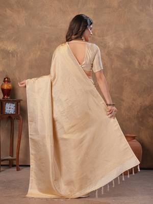 offwhite silk blend floral woven zari design saree with blouse piece 4