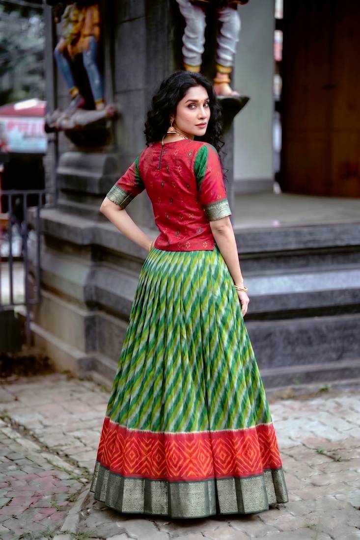 Women's Tasar Silk Leheriya Print Lehenga Choli Set