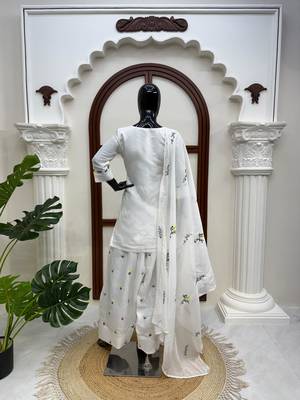 Elegant mull chanderi kurti farshi salwar set with dupatta 2