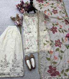 Off-white embroidered suit set