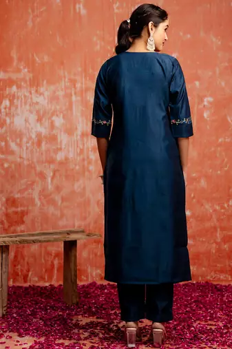 Floral embroidered viscose rayon v neck kurta trouser & dupatta set