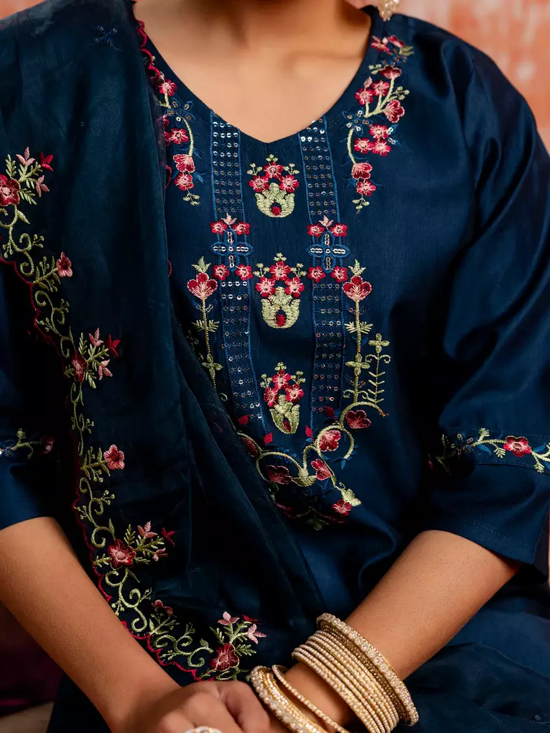 Floral embroidered viscose rayon v neck kurta trouser & dupatta set