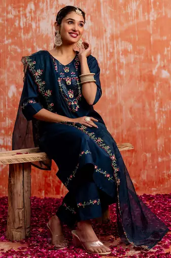 Floral embroidered viscose rayon v neck kurta trouser & dupatta set