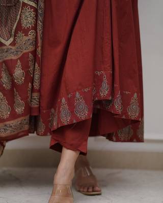 Maroon Printed Sequence Work on Neck Anarkali Cotton Kurti Pant Dupatta Set For Women 4
