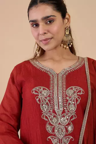 Floral embroidered silk blend blend v neck kurta trouser & dupatta set