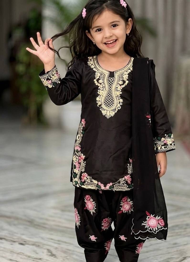 Designer party wear heavy natural crep kids patiala set