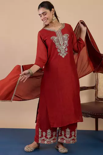 Floral embroidered silk blend blend v neck kurta trouser & dupatta set