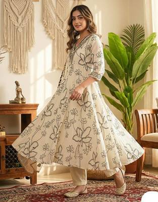 white embroidered salwar suit for womens 1