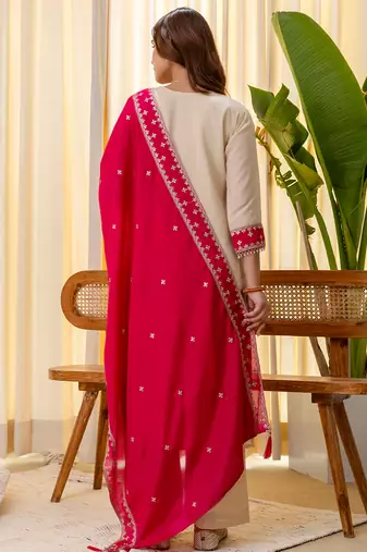 Floral embroidered chinon v neck kurta trouser & dupatta set