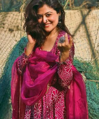 Pink digital print gown with Bottom dupatta set 2