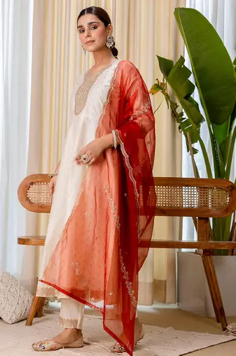 Floral embroidered chanderi silk blend v neck kurta trouser & dupatta set